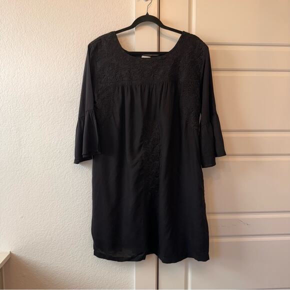 J. Marie Audrey Bell Sleeve Dress - Picture 2 of 5